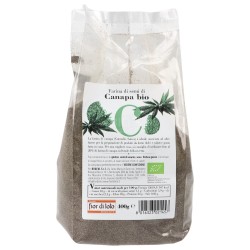 Farina di semi di canapa