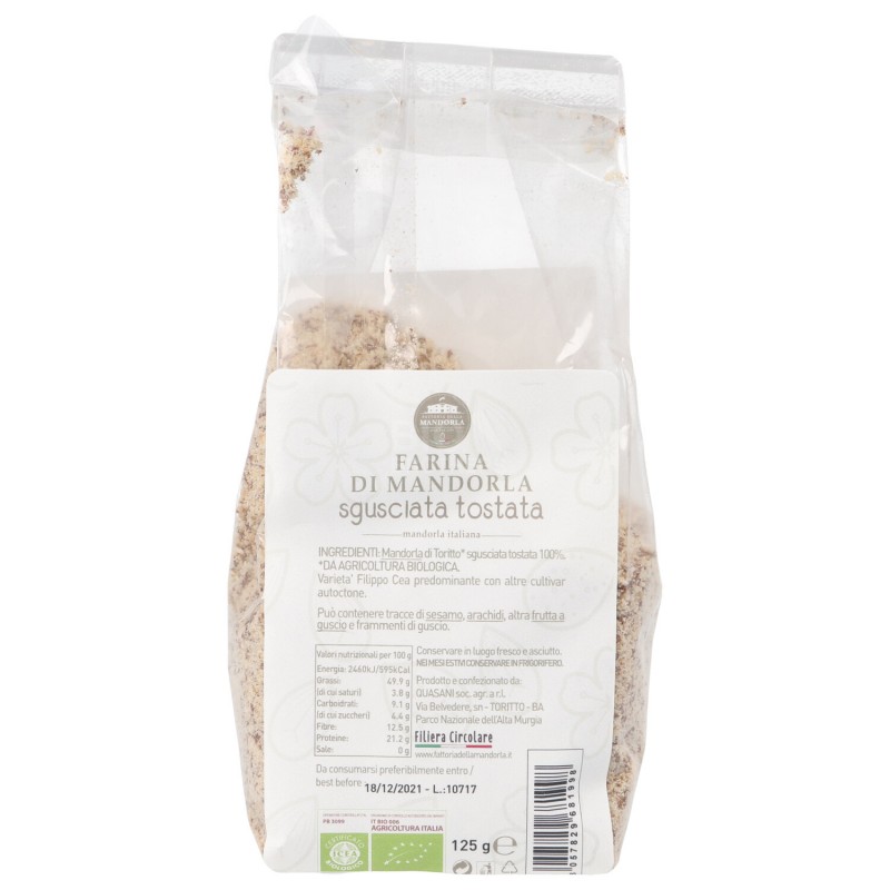 Farina di mandorla sgusciata e tostata bio