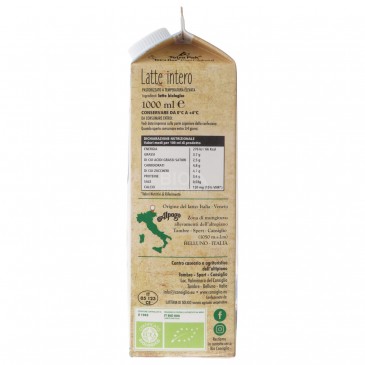 Latte fresco biologico intero