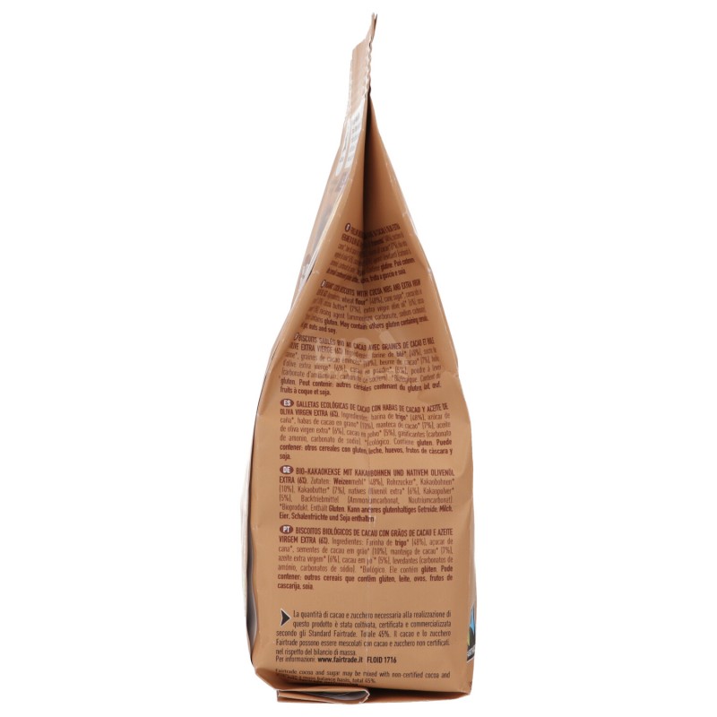 Frollini al cacao con fave di cioccolato